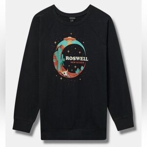 NWT Sweatshirt Torrid Size 2 Roswell Classic
Fleece Raglan Sweat Shirt 18/20